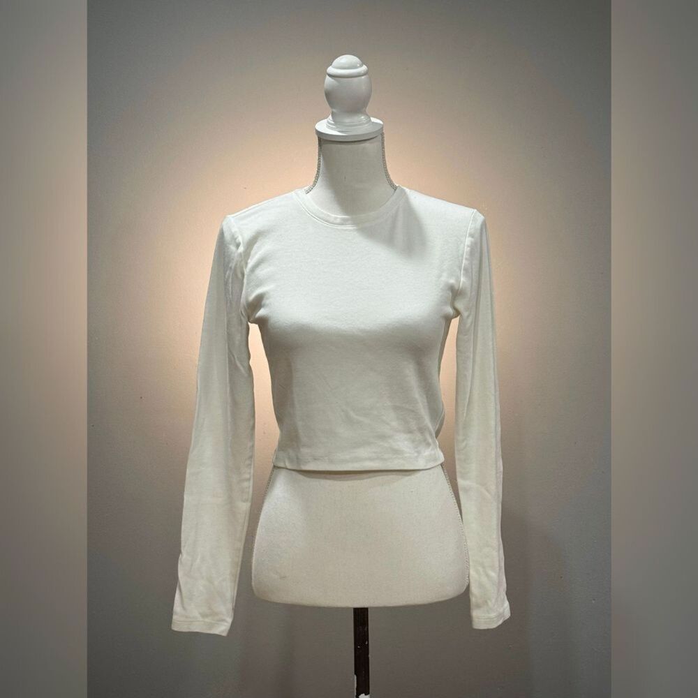 White GAP Modern Crew Cropped L/S Top Size S EUC